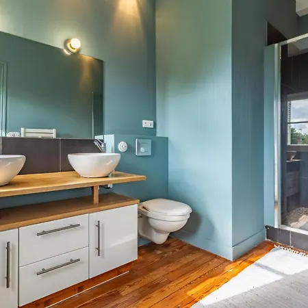 Manoir De Valmont - Court De Tennis * Hotot-en-Auge