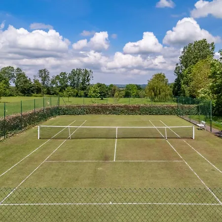 Manoir De Valmont - Court De Tennis Holiday home *