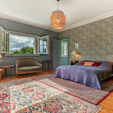 Manoir De Valmont - Court De Tennis Holiday home *