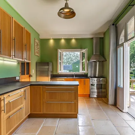 Manoir De Valmont - Court De Tennis *