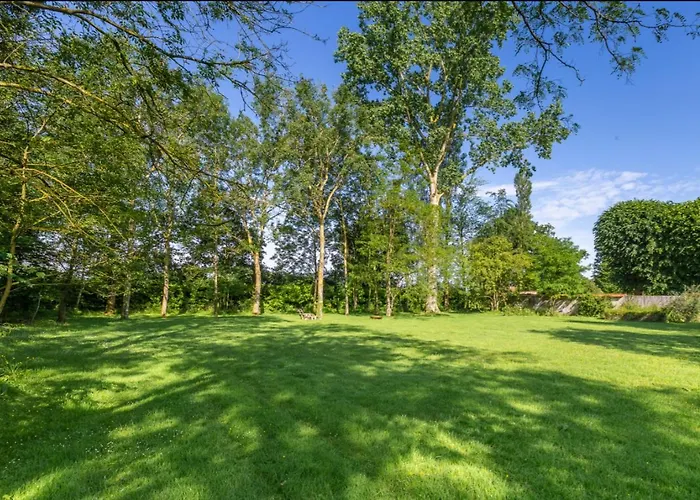 Manoir De Valmont - Court De Tennis *